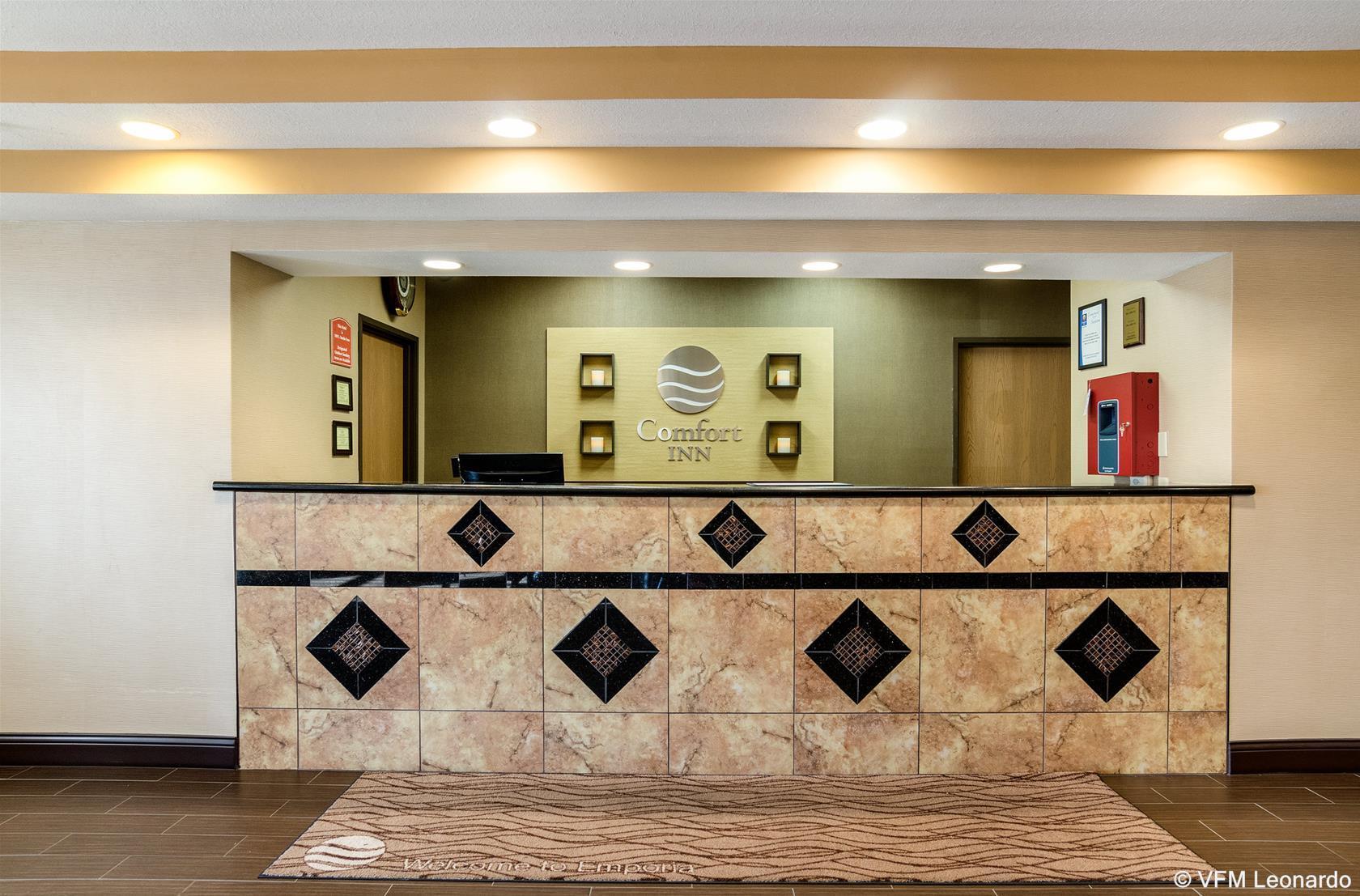 Best Western Emporia Inn エクステリア 写真
