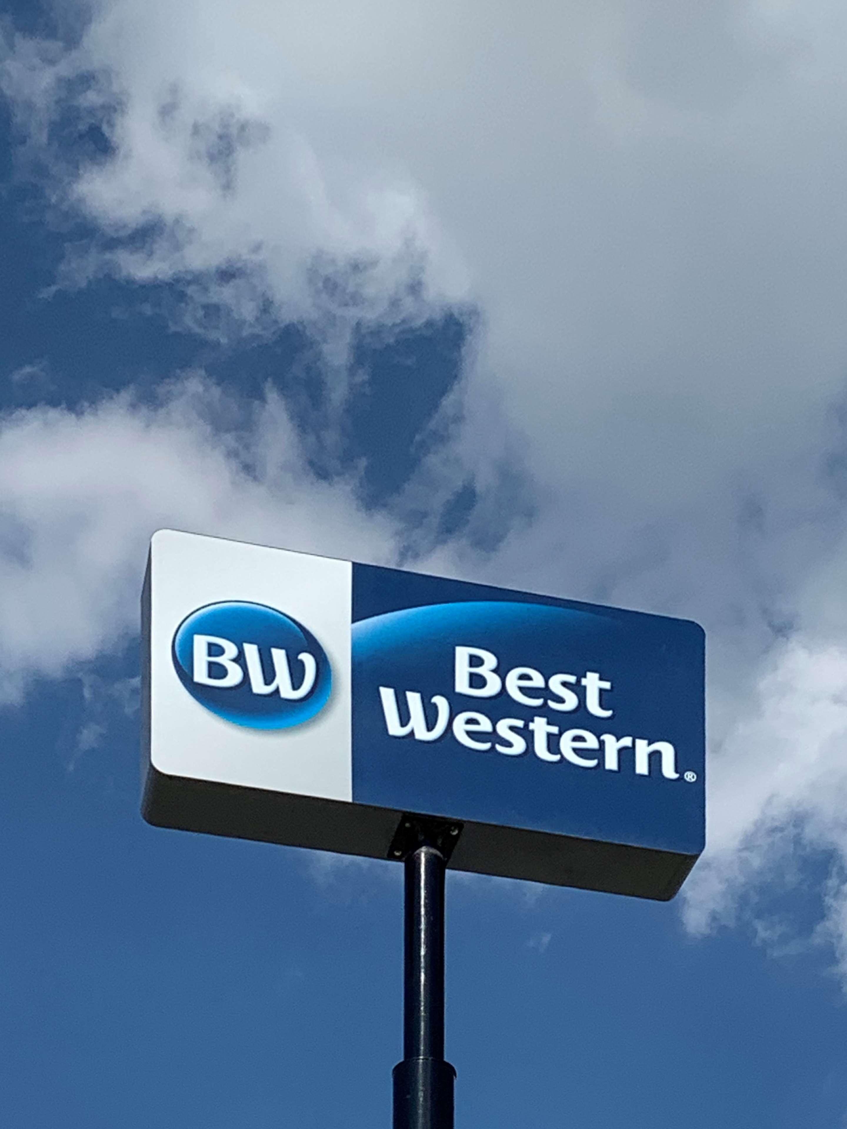 Best Western Emporia Inn エクステリア 写真