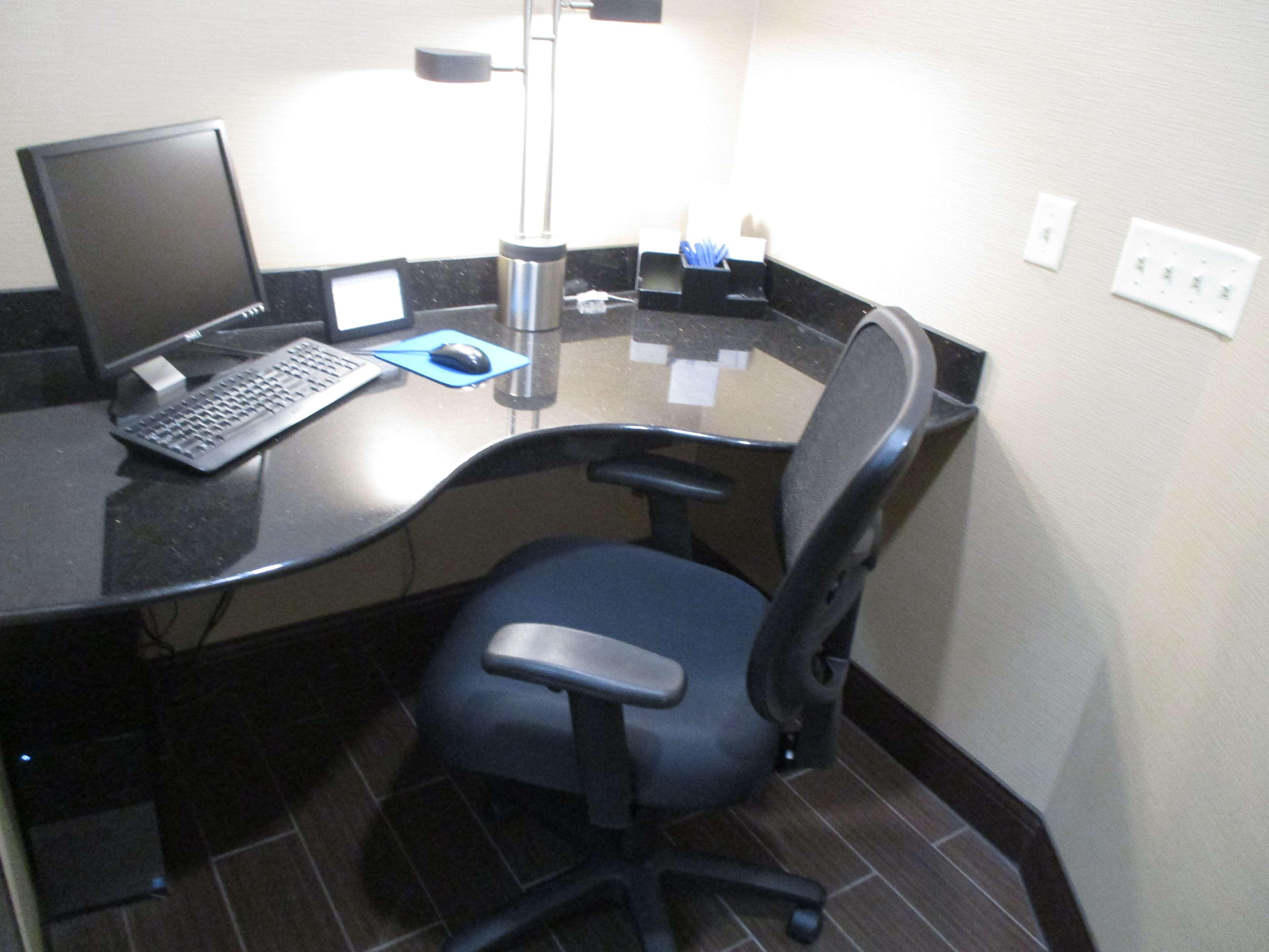 Best Western Emporia Inn エクステリア 写真
