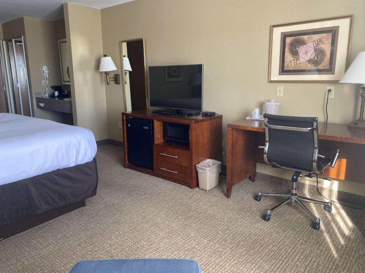 Best Western Emporia Inn エクステリア 写真