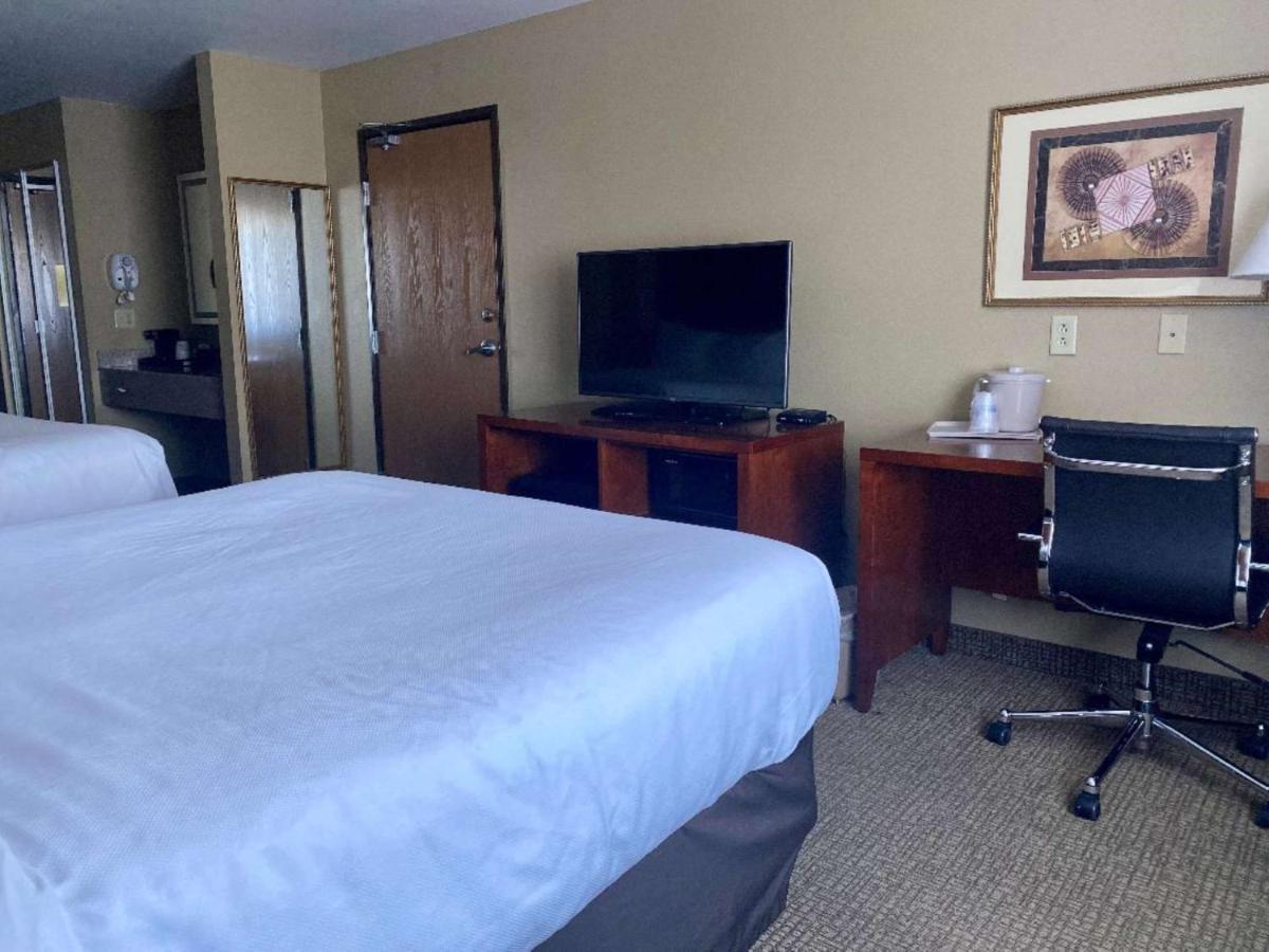 Best Western Emporia Inn エクステリア 写真