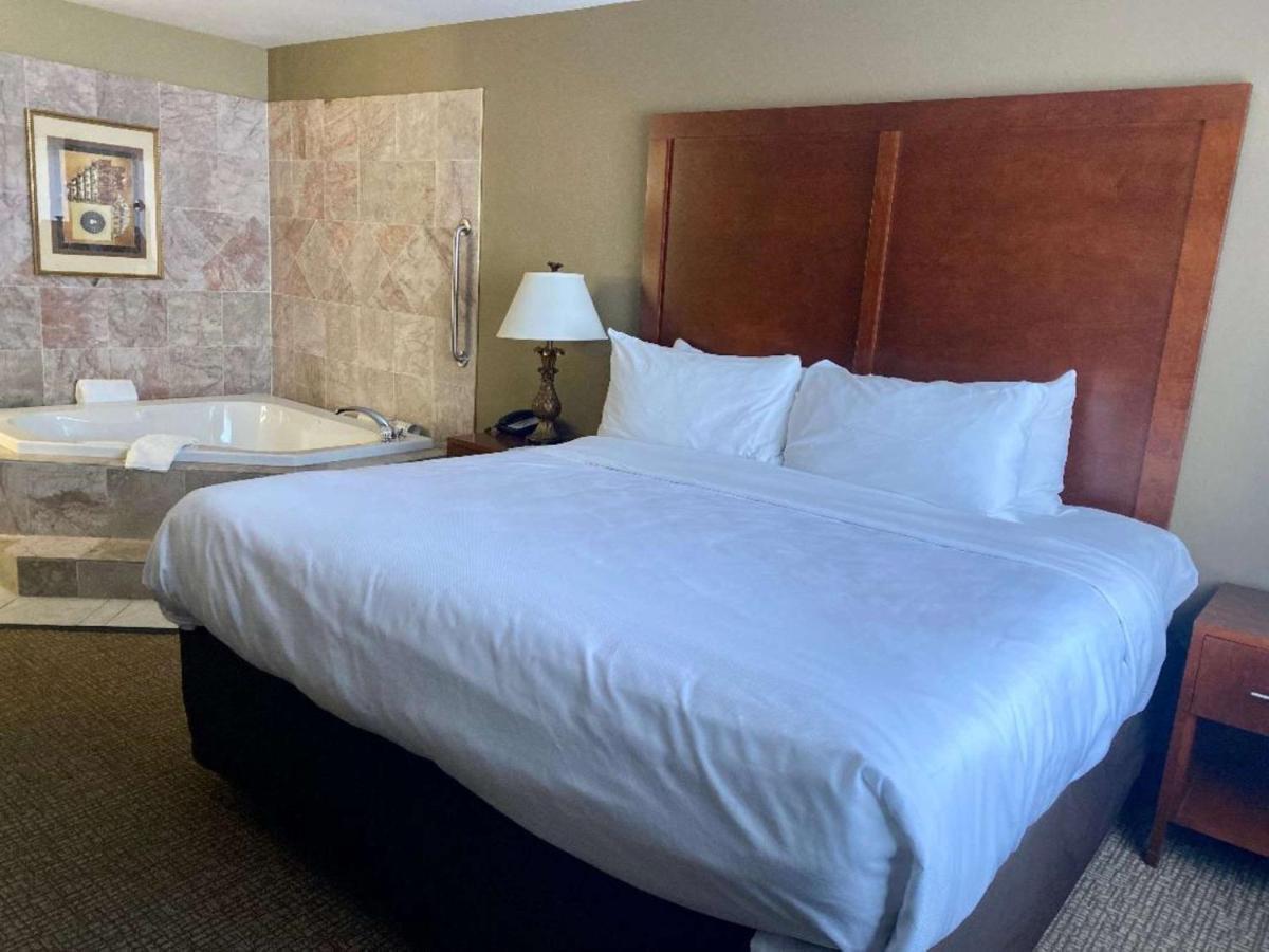 Best Western Emporia Inn エクステリア 写真
