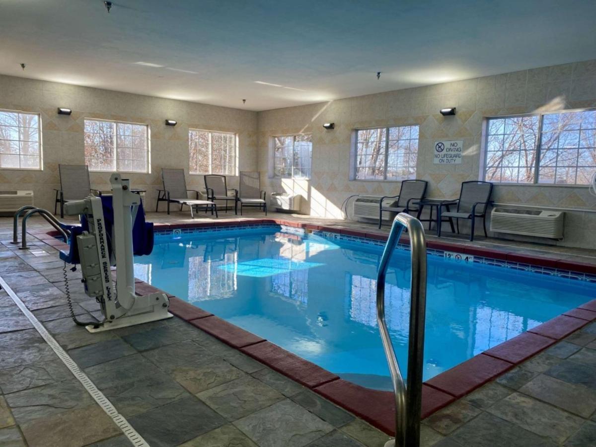 Best Western Emporia Inn エクステリア 写真